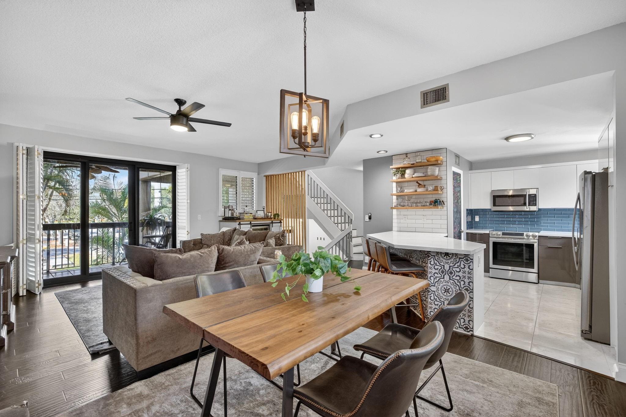 Image 3: Completely renovated 3 bedroom, 2.5 bath townhome