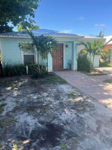 181 E 25th Street