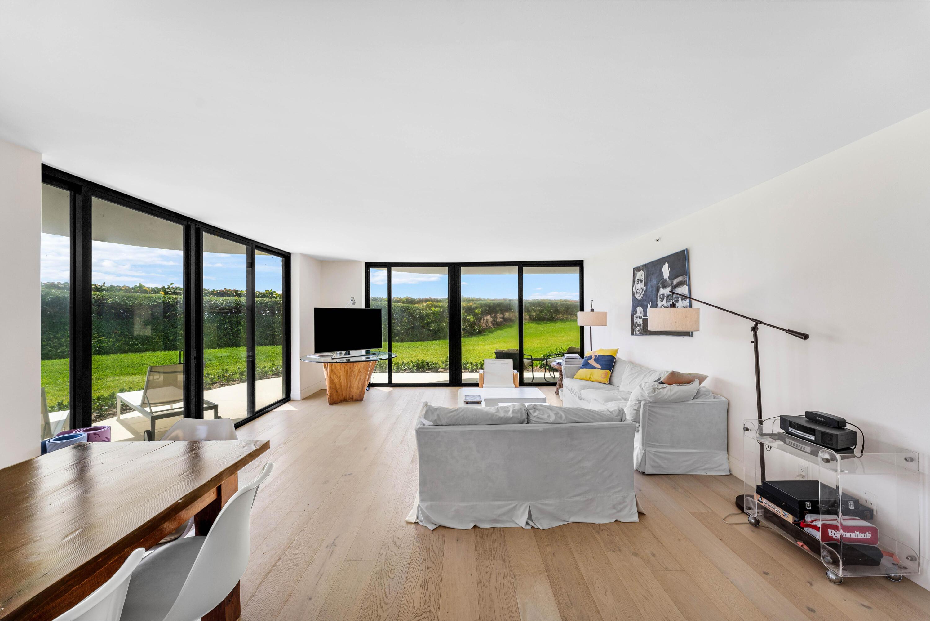Image 3: great room
