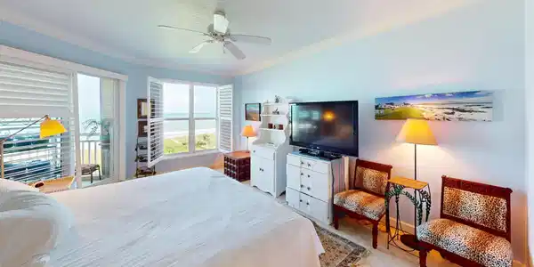 3702 N A1a