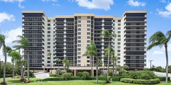 3420 S Ocean Boulevard