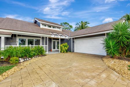 10440 SE Jupiter Narrows Drive