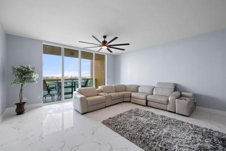 2640 Lake Shore Drive