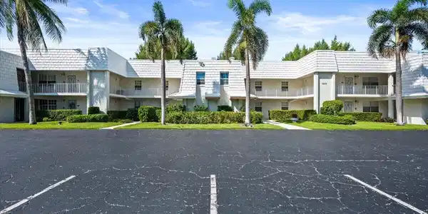 1205 E SANDY Lane E
