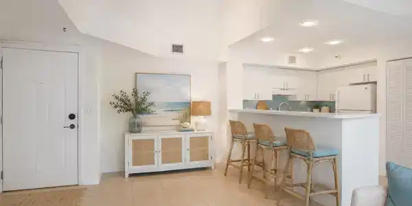 Image 2: Kitchen