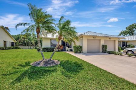 7707 SE Sugar Sand Circle