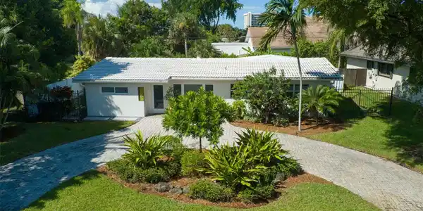 3209 Robbins Rd