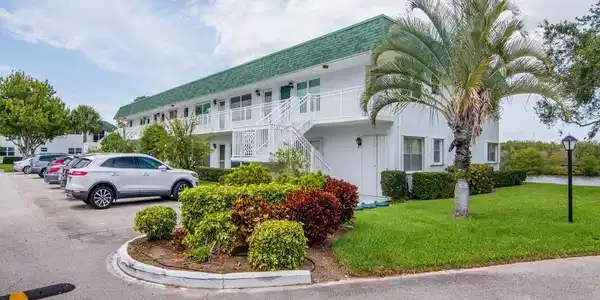 2800 Indian River Blvd