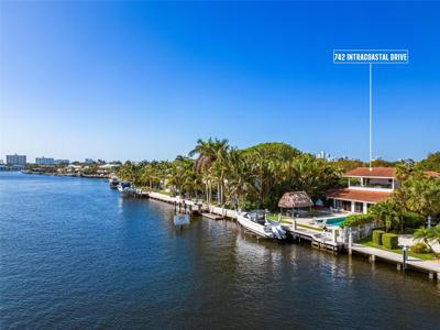 742 Intracoastal Dr