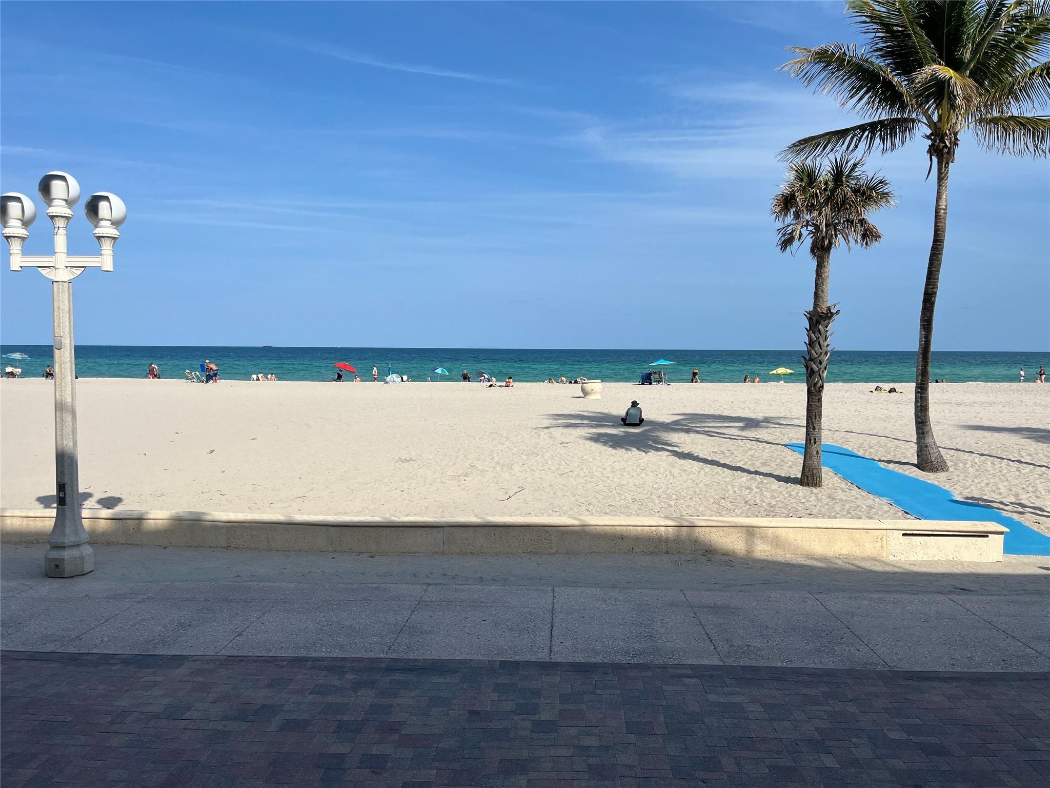 201 Van Buren St, Hollywood, FL lhrmls02063624