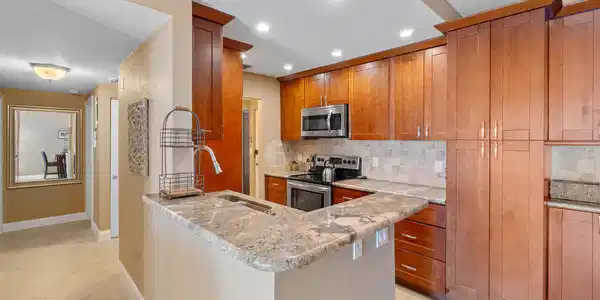 400 N Riverside Drive