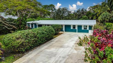 1335 NW Pine Ridge Trail