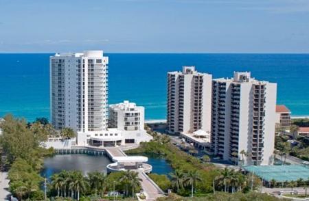 4200 N Ocean Drive
