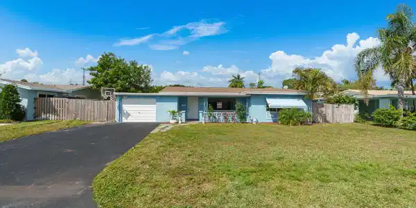 2771 NE 53rd Street