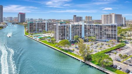 600 Parkview Drive