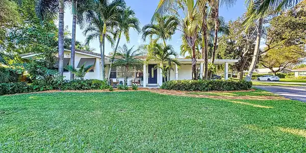 2530 NE 20th Ave