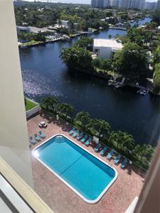 401 Golden Isles Dr