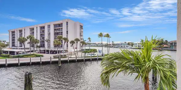 2701 N Ocean Boulevard