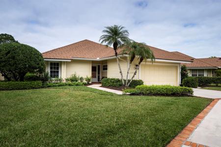 7008 SE Winged Foot Drive