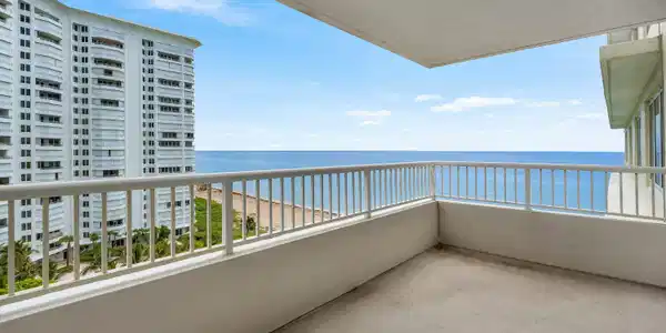 Image 2: 028-600SouthOceanBoulevard-1007-BocaRato