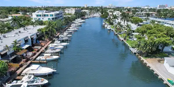 424 Hendricks Isle