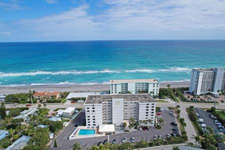 911 Ocean Drive