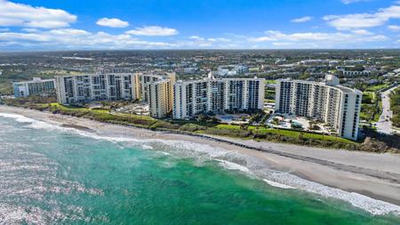 500 Ocean Trail Way