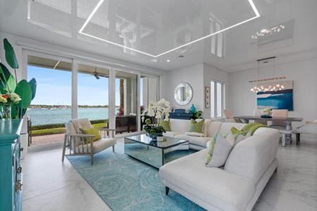 100 Water Club Court N