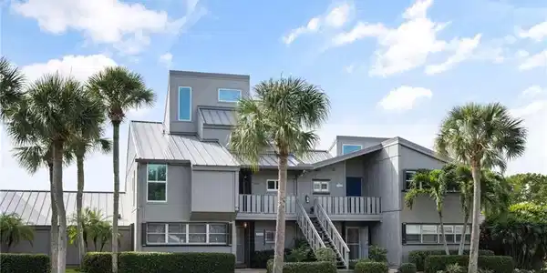 1303 Spyglass Lane