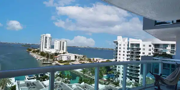 7900 Harbor Island Drive