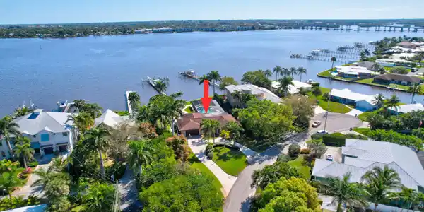 1918 SW Mooring Drive