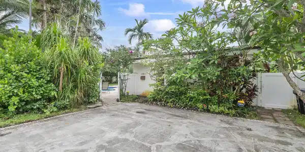 Image 2: 2501 Ne 26th Terr_002