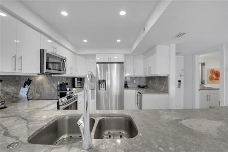 5100 N Ocean Blvd