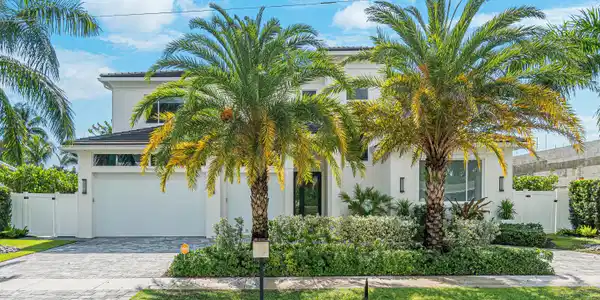 1050 NE 2nd Terrace