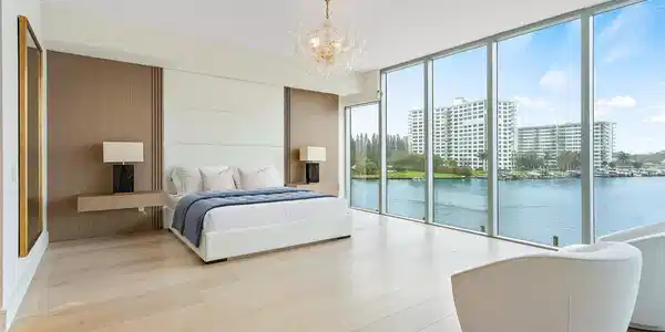 725 S Ocean Boulevard