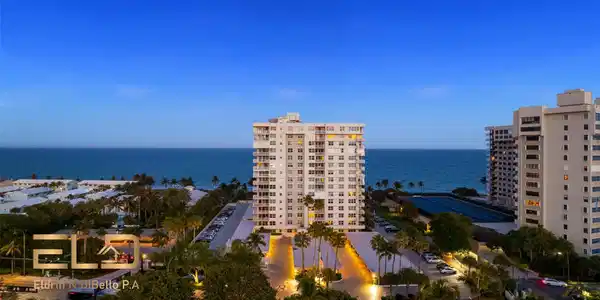 5200 N Ocean Blvd