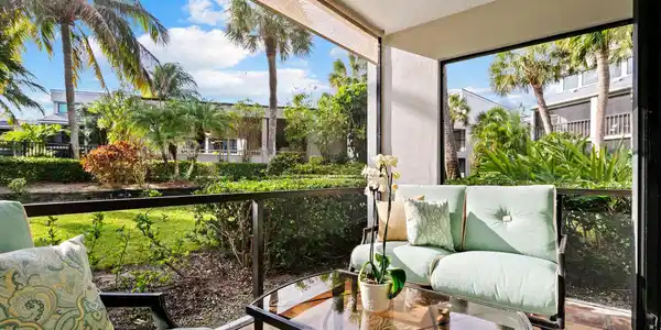 1155 Reef Road