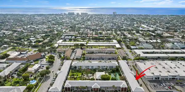 2050 NE 39th Street