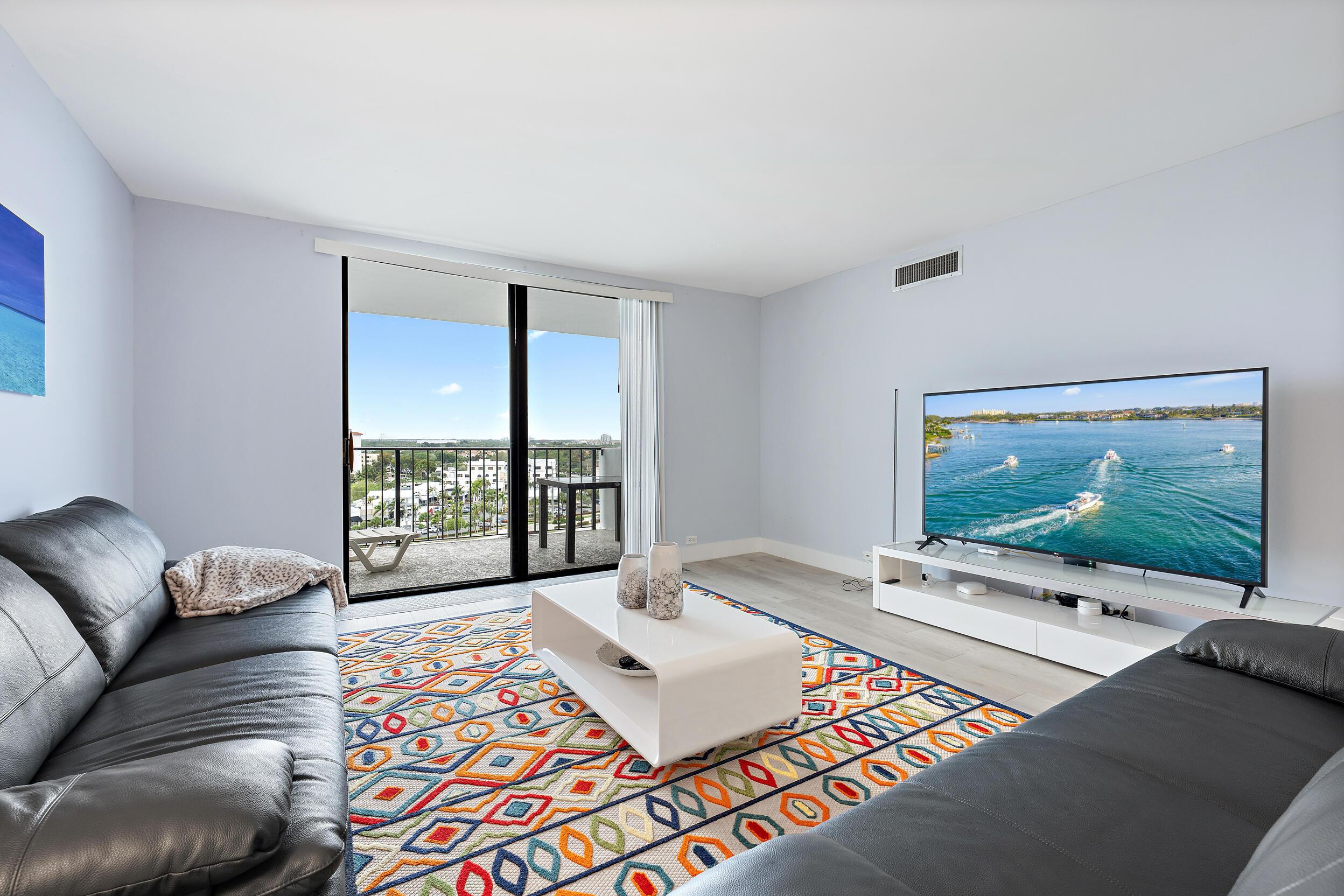 Image 2: Main Living Space