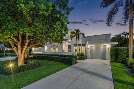 2148 W Maya Palm Drive