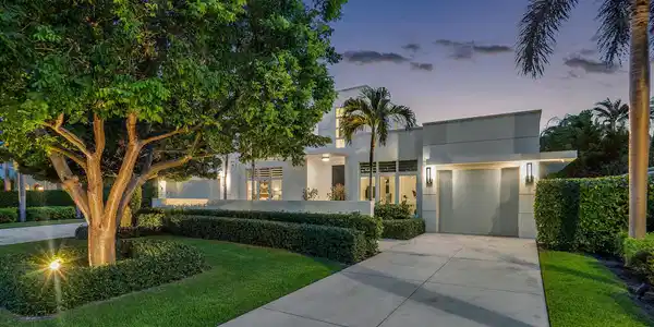 2148 W Maya Palm Drive