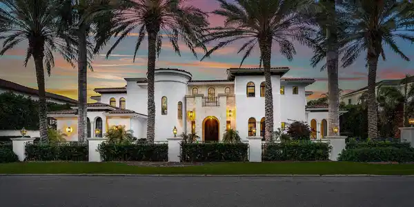 251 W Coconut Palm Road