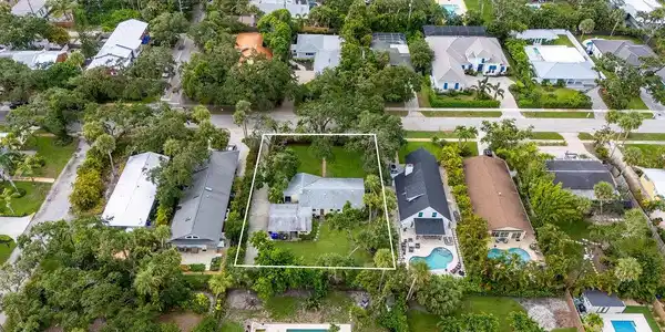 785 Dahlia Lane