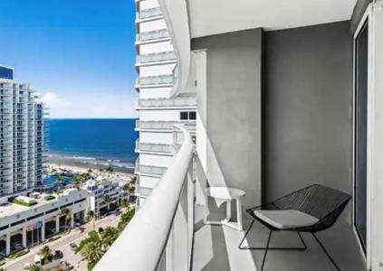 3101 Bayshore Dr