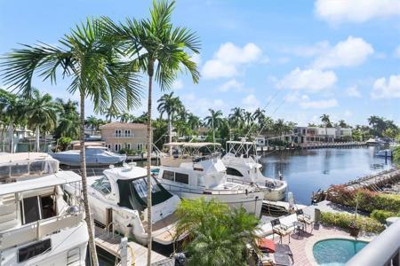 70 Isle Of Venice Dr