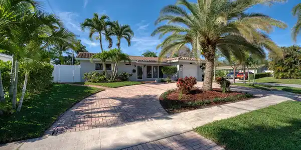 802 SE 16th Street