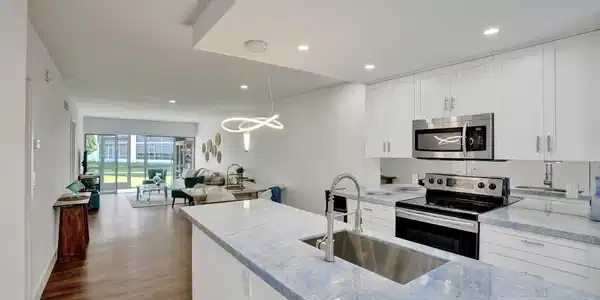 101 NE 19th Ave