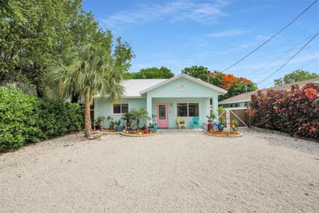 6 Snapper Ave