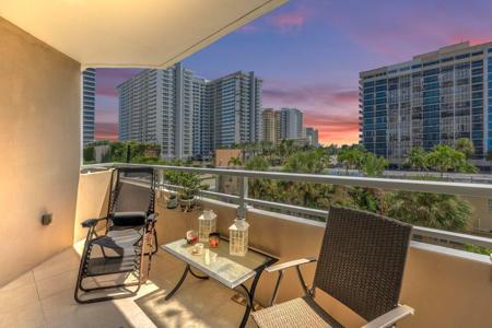 1985 S Ocean Dr