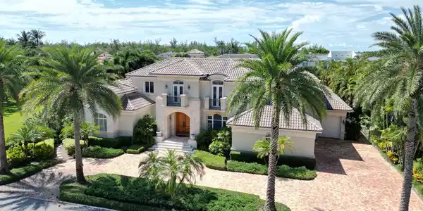 174 W Coconut Palm Road